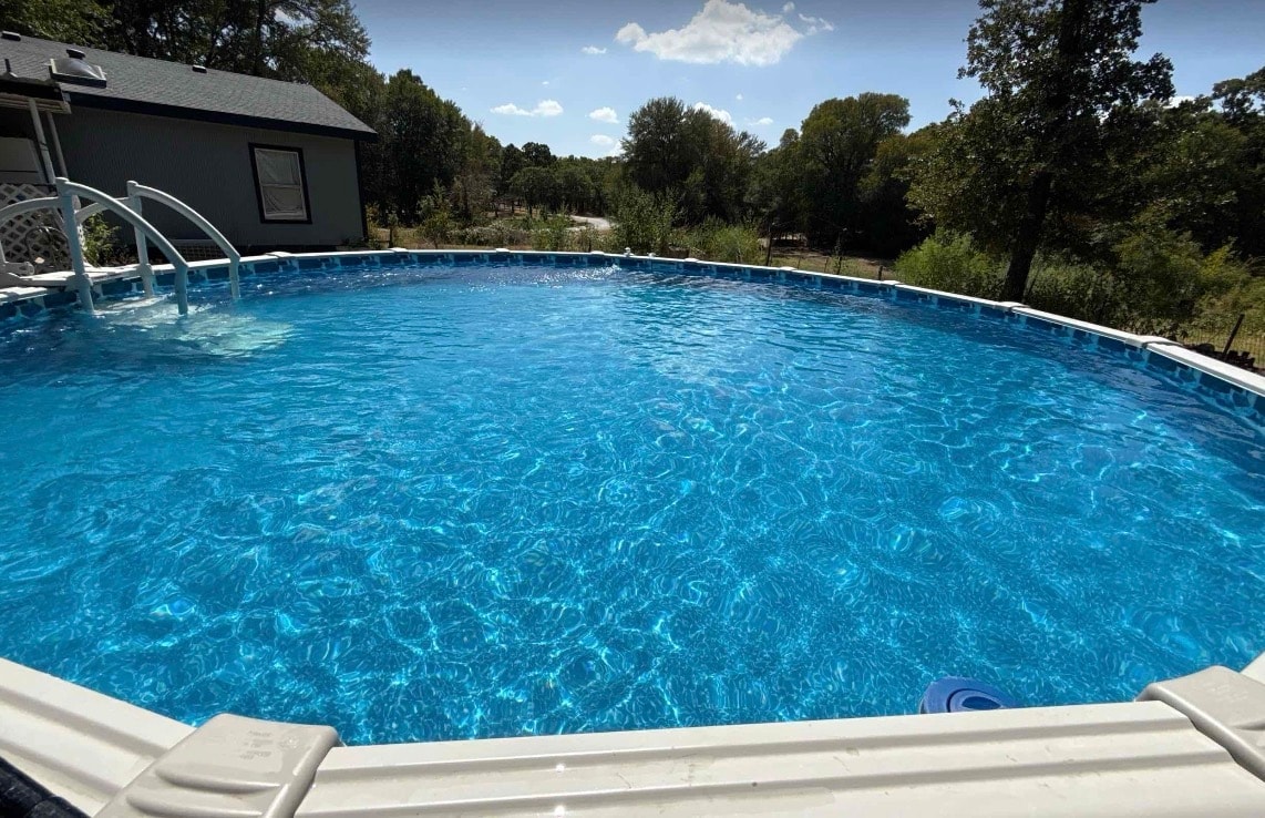 Above ground pool